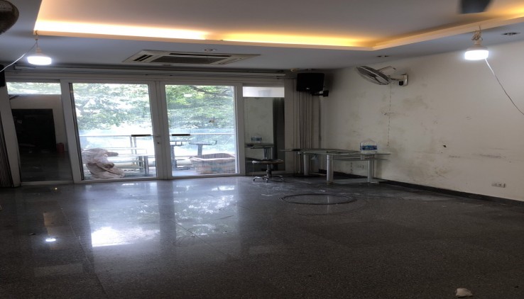 Cho thuê MBKD  Thời Trang, VP, Spa mặt phố Trần Hữu Tước - 90/100m2 x 3 tầng - thang máy